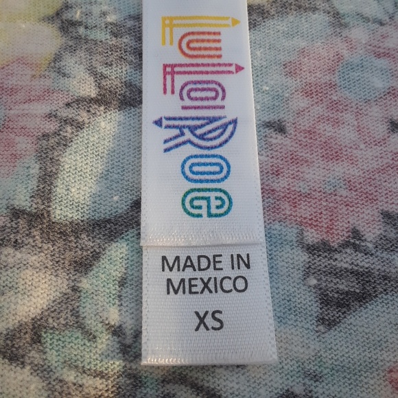 NWT LuLaRoe Floral T-Shirt - Picture 2 of 3